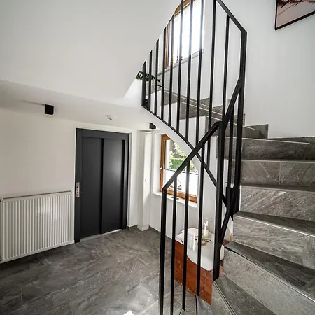 Tyrol Guest house 2*