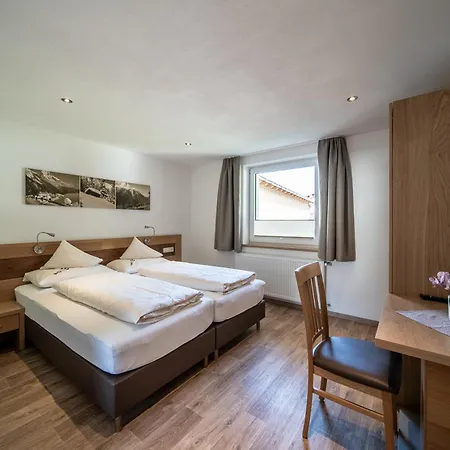 Tyrol Gasthof Pettneu am Arlberg