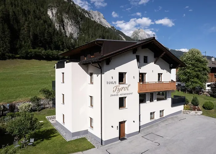 Tyrol بيت ضيافة بيتنيو آم أرلبرغ