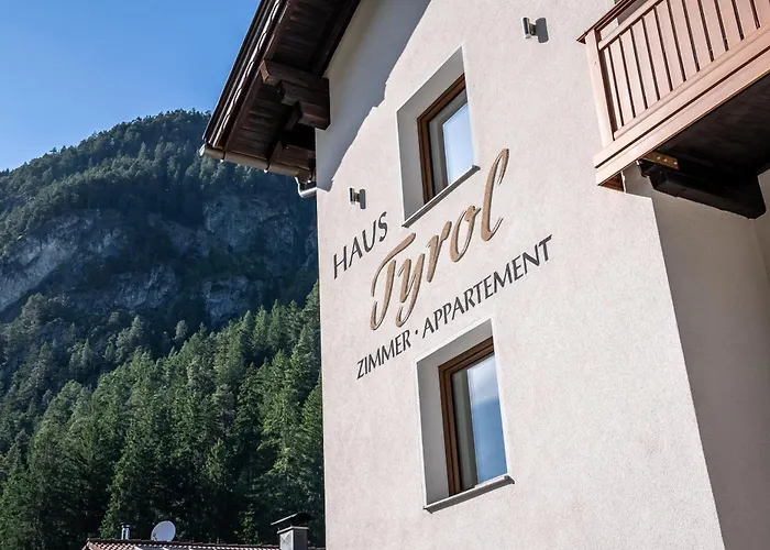 Tyrol بيت ضيافة بيتنيو آم أرلبرغ