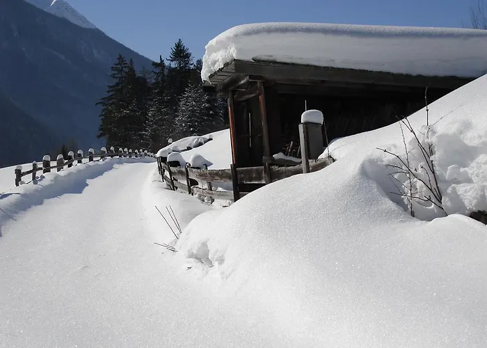 بيت ضيافة Tyrol 4*