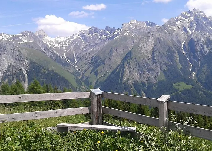 بيت ضيافة Tyrol