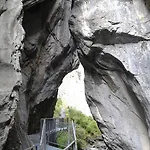 게스트하우스 Tyrol 4*