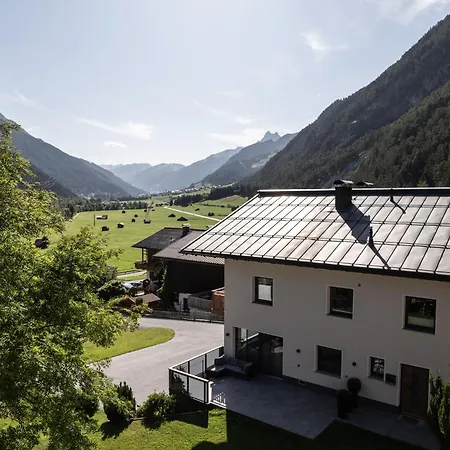 Pensionat Tyrol 4*